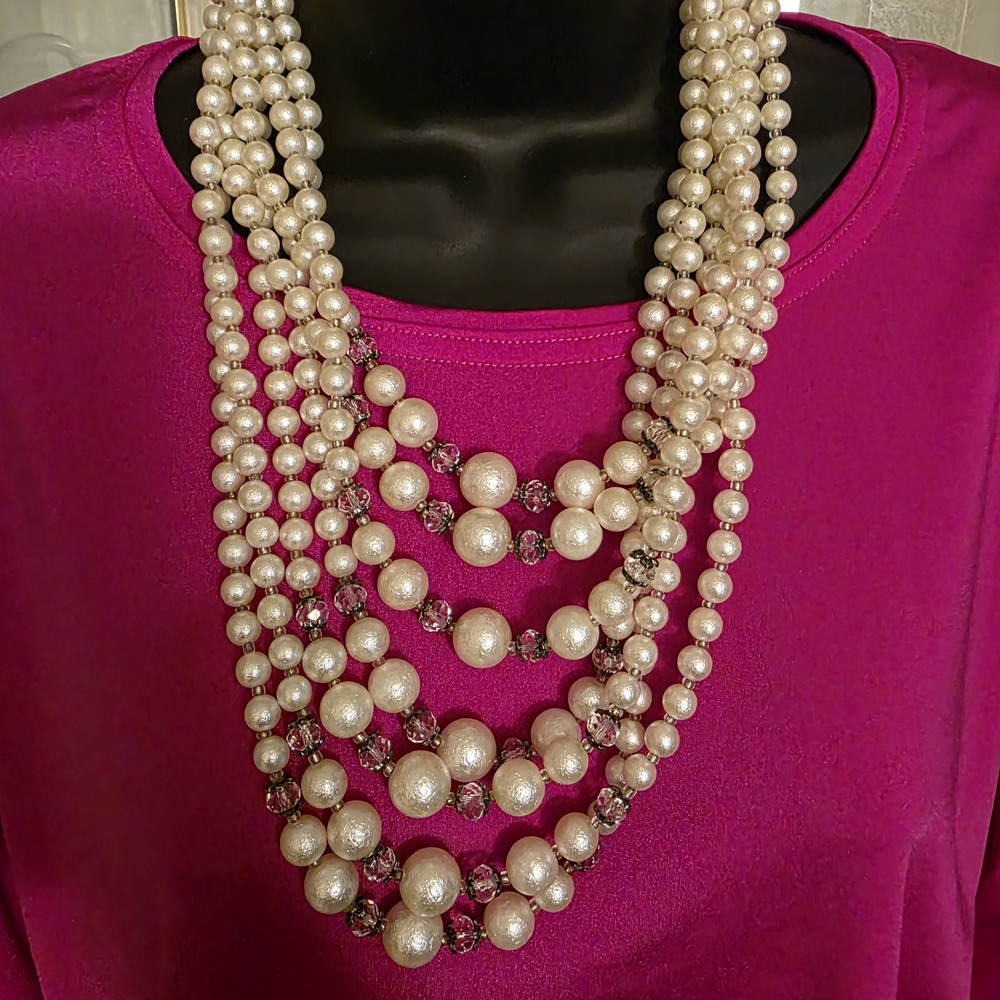 Sassy Jones Boutique Pearl Necklace